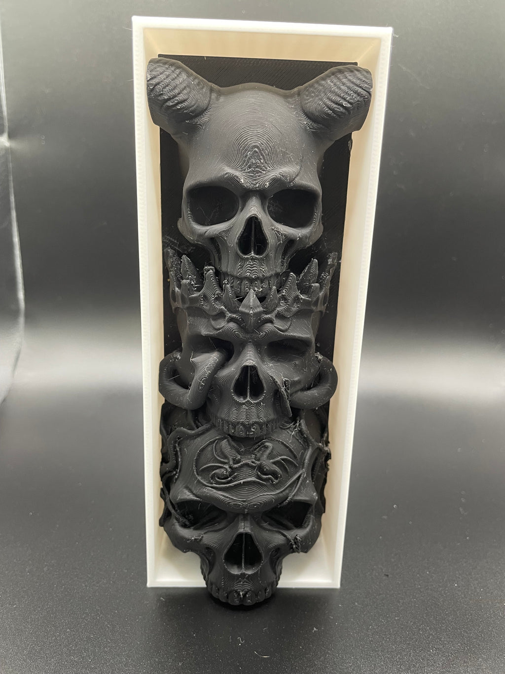 Dark Totem Skull Stack – Shelf Decor